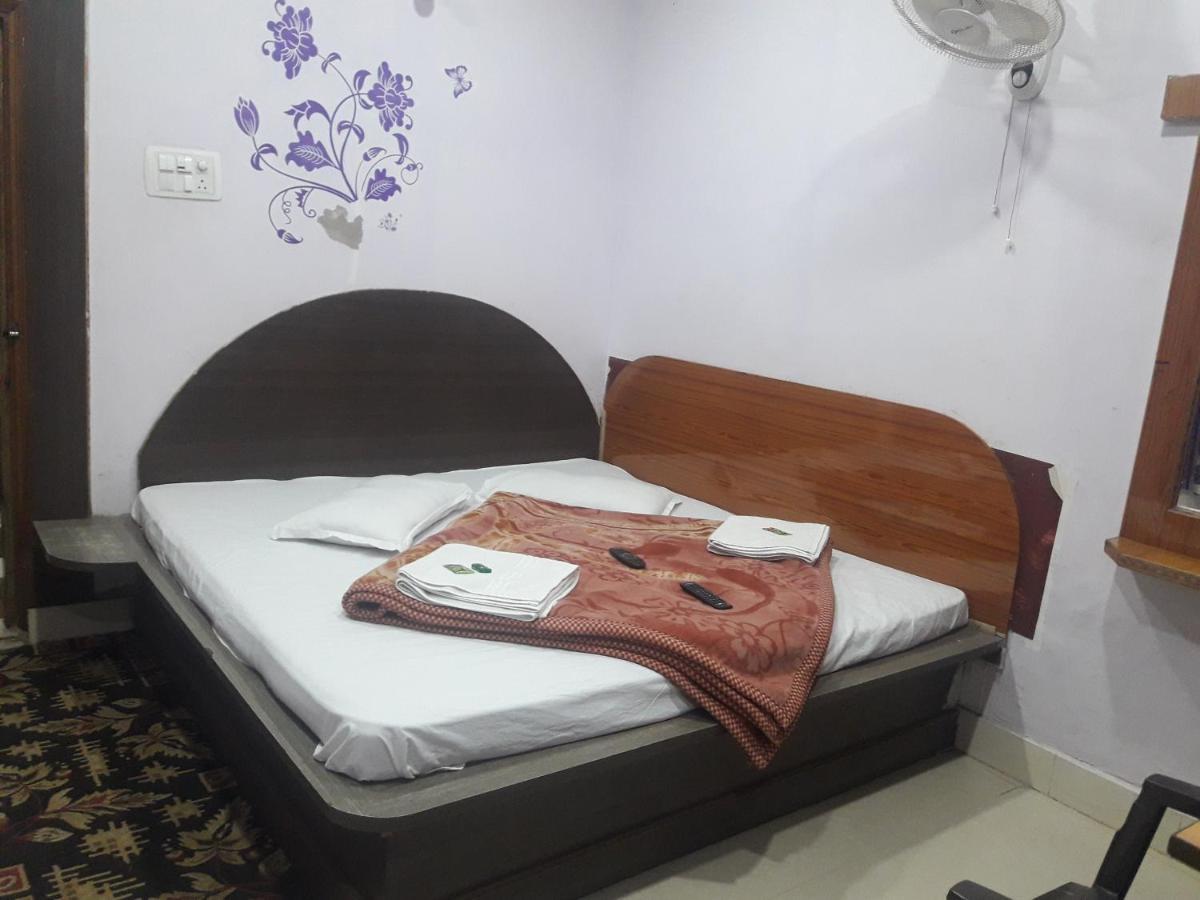 Hotel Rajvihar Pachmarhī 外观 照片